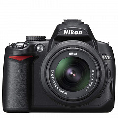 Nikon D5000 con lente